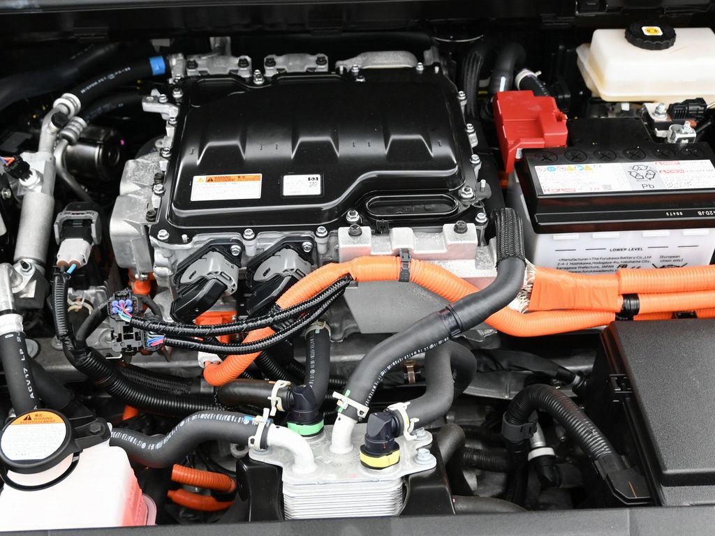 Used 2024 Toyota bZ4X XLE w/ Weather Package image 39