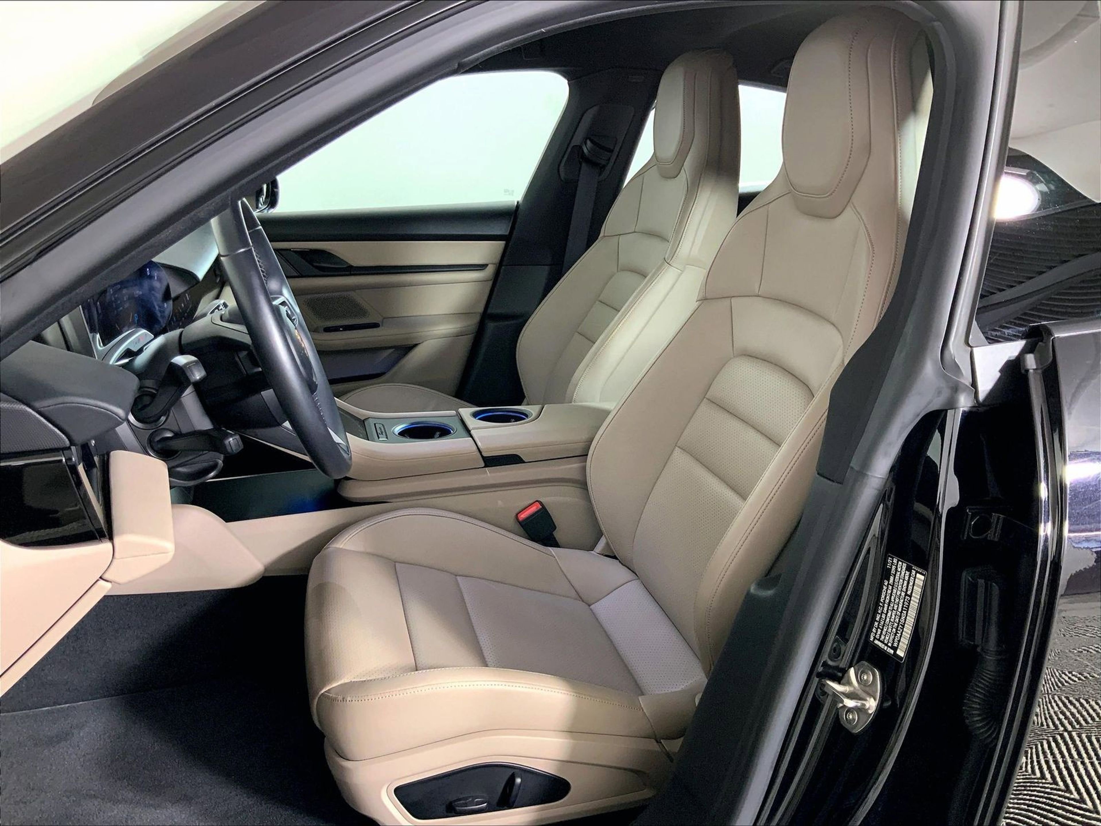 Certified 2022 Porsche Taycan RWD image 5