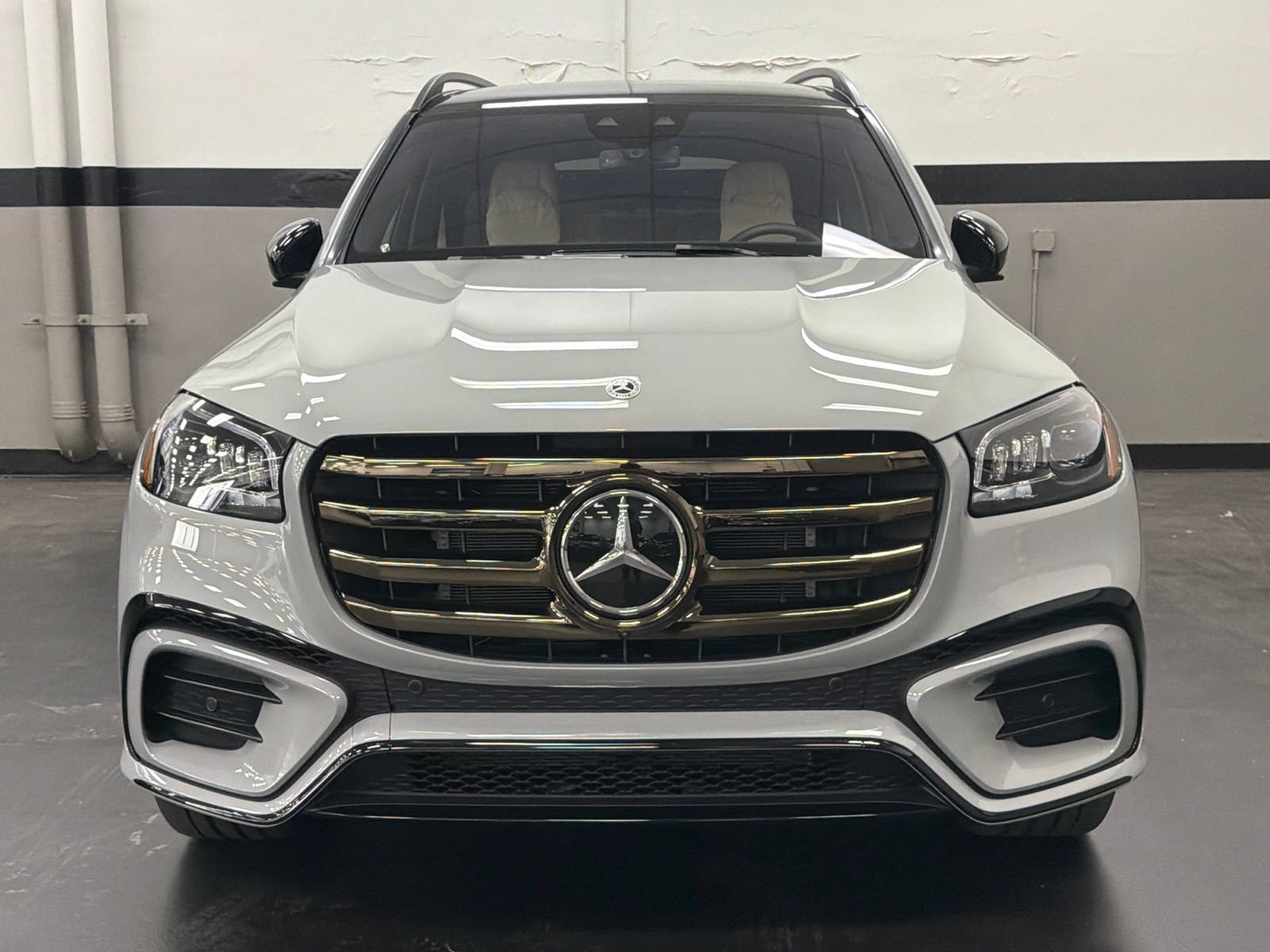 Used 2026 Mercedes-Benz GLS 580 4MATIC image 4
