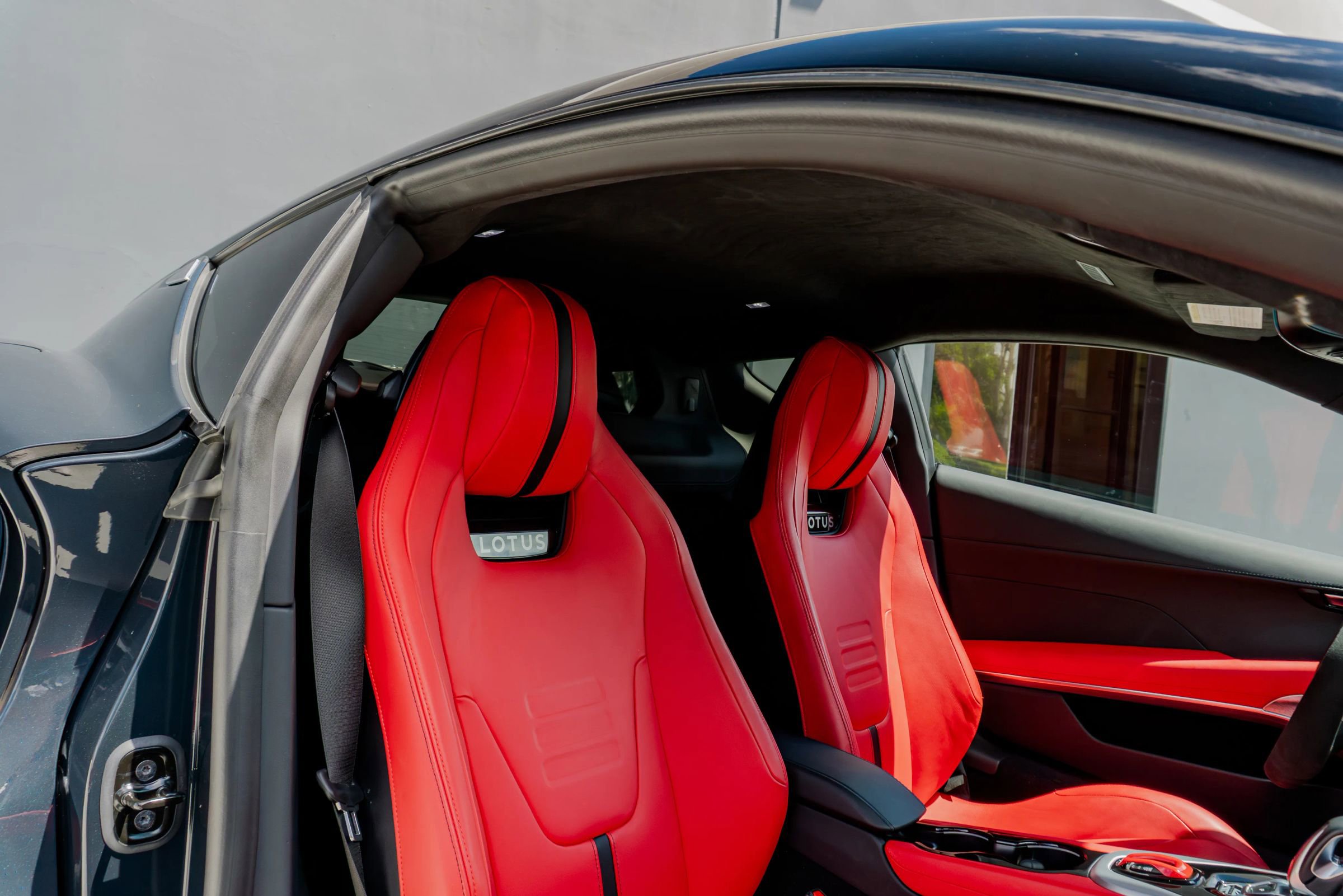 Used 2024 Lotus Emira First Edition image 11