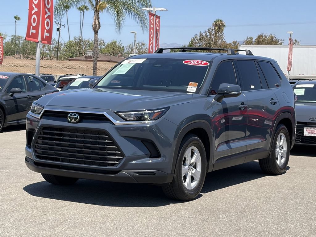 Certified 2025 Toyota Grand Highlander FWD image 42
