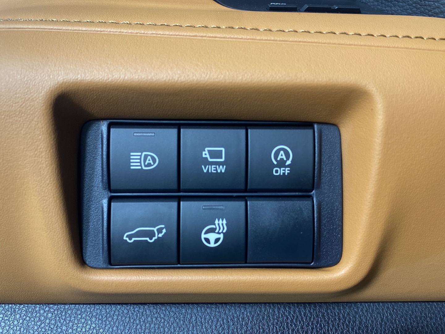 Used 2026 Toyota Highlander Platinum AWD/4WD image 25