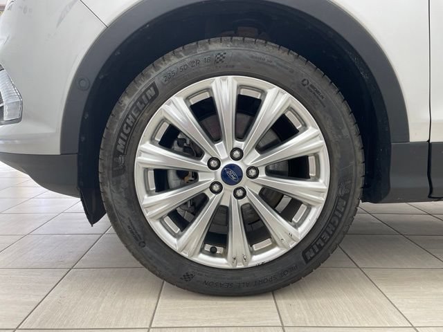 Used 2017 Ford Escape Titanium w/ Equipment Group 301A AWD/4WD image 9