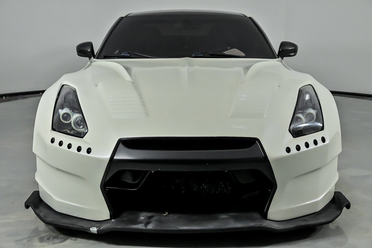 Used 2013 Nissan GT-R Premium AWD/4WD image 5