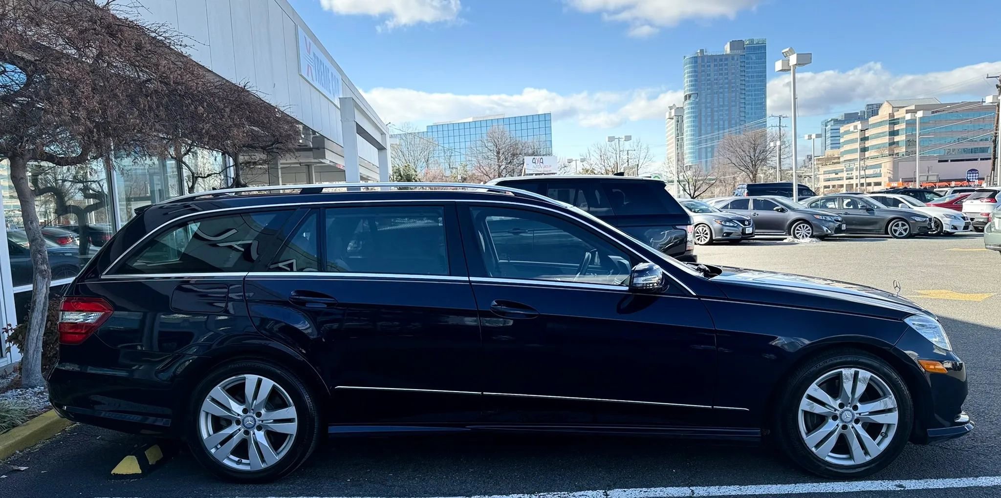 Used 2011 Mercedes-Benz E 350 4MATIC Wagon image 8