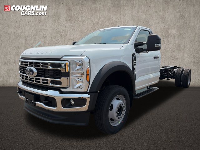 New 2026 Ford F550 2WD Regular Cab Super Duty image 3