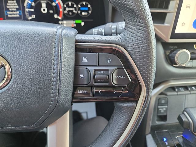 Used 2023 Toyota Sequoia SR5 w/ SR5 Premium Package AWD/4WD image 23