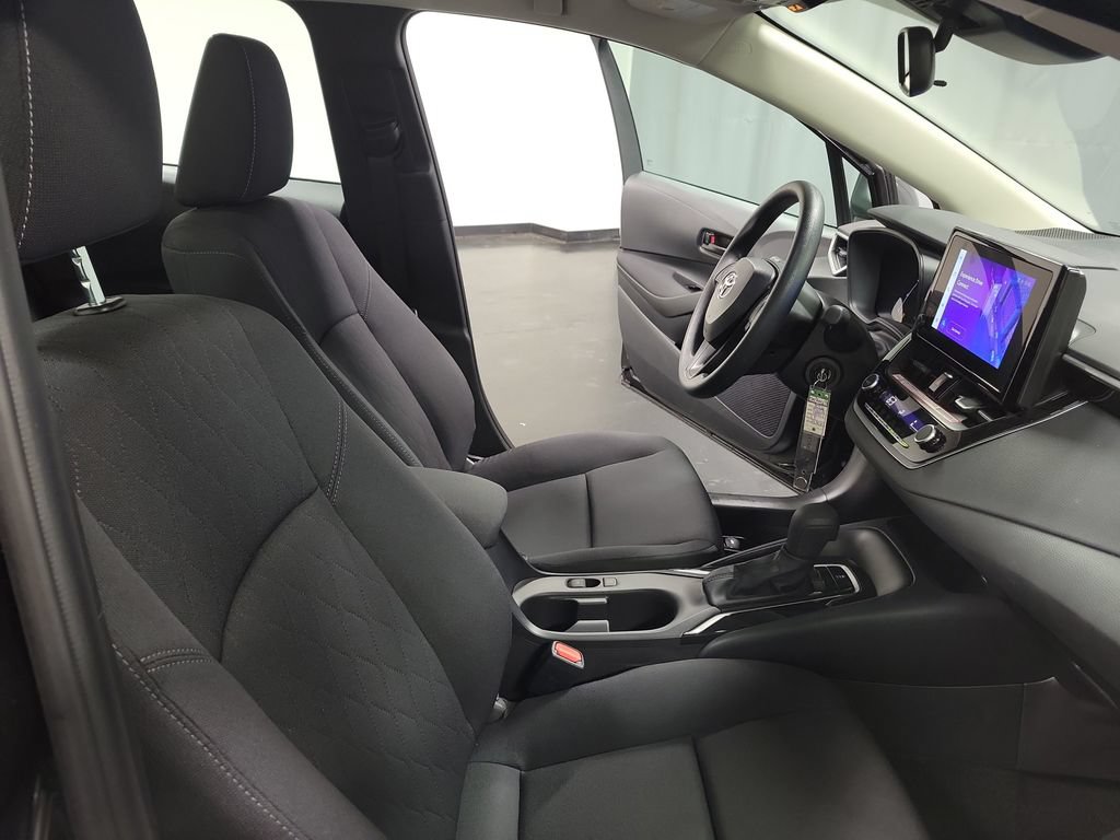 Used 2026 Toyota Corolla LE FWD image 30