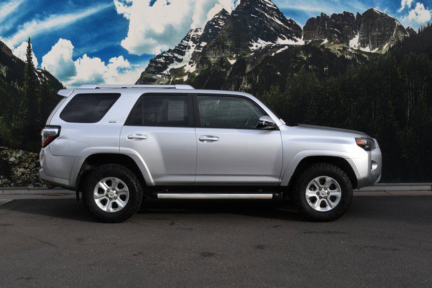 Used 2014 Toyota 4Runner SR5 Premium image 2