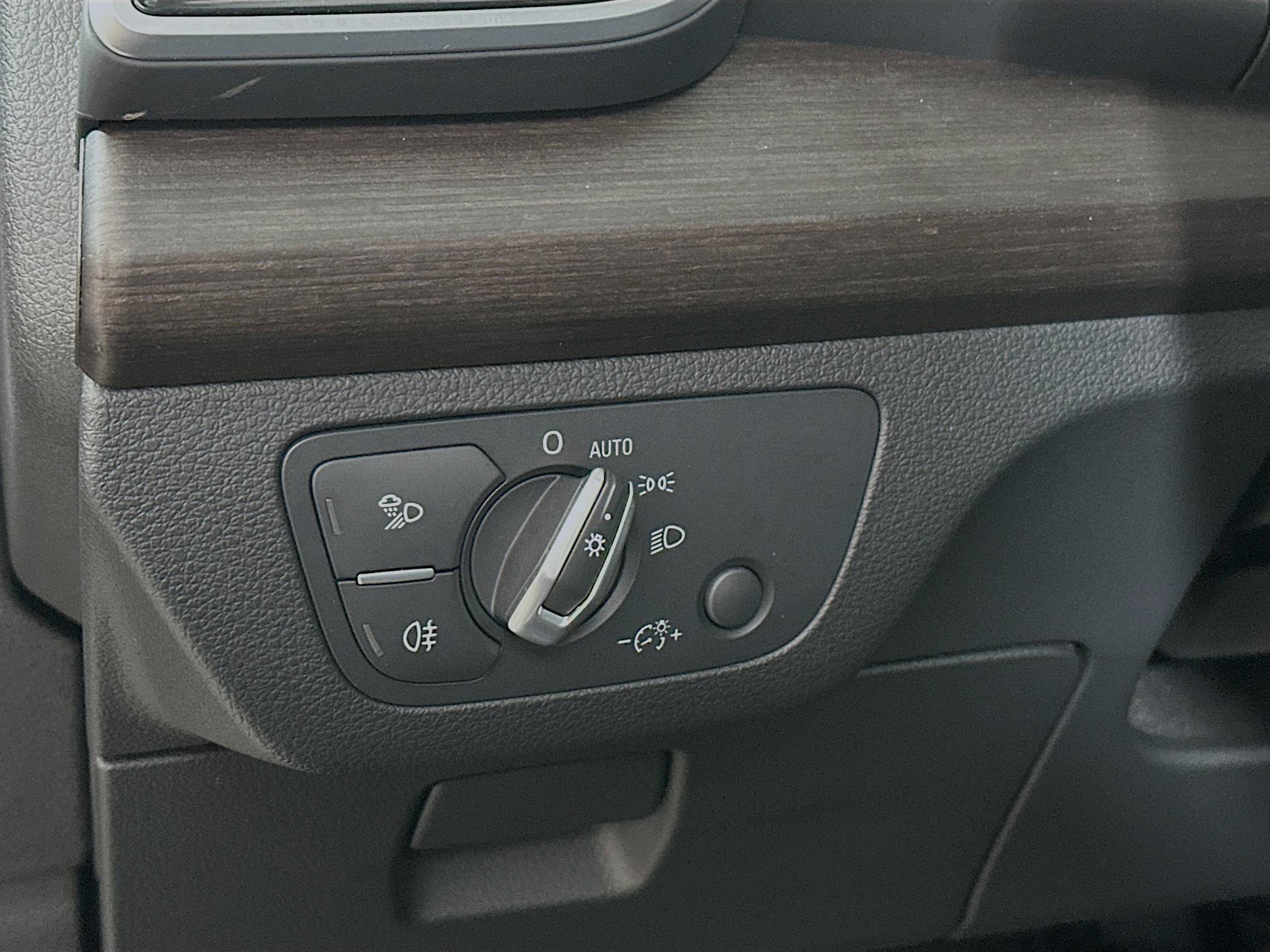 Used 2025 Audi Q5 2.0T Premium image 10