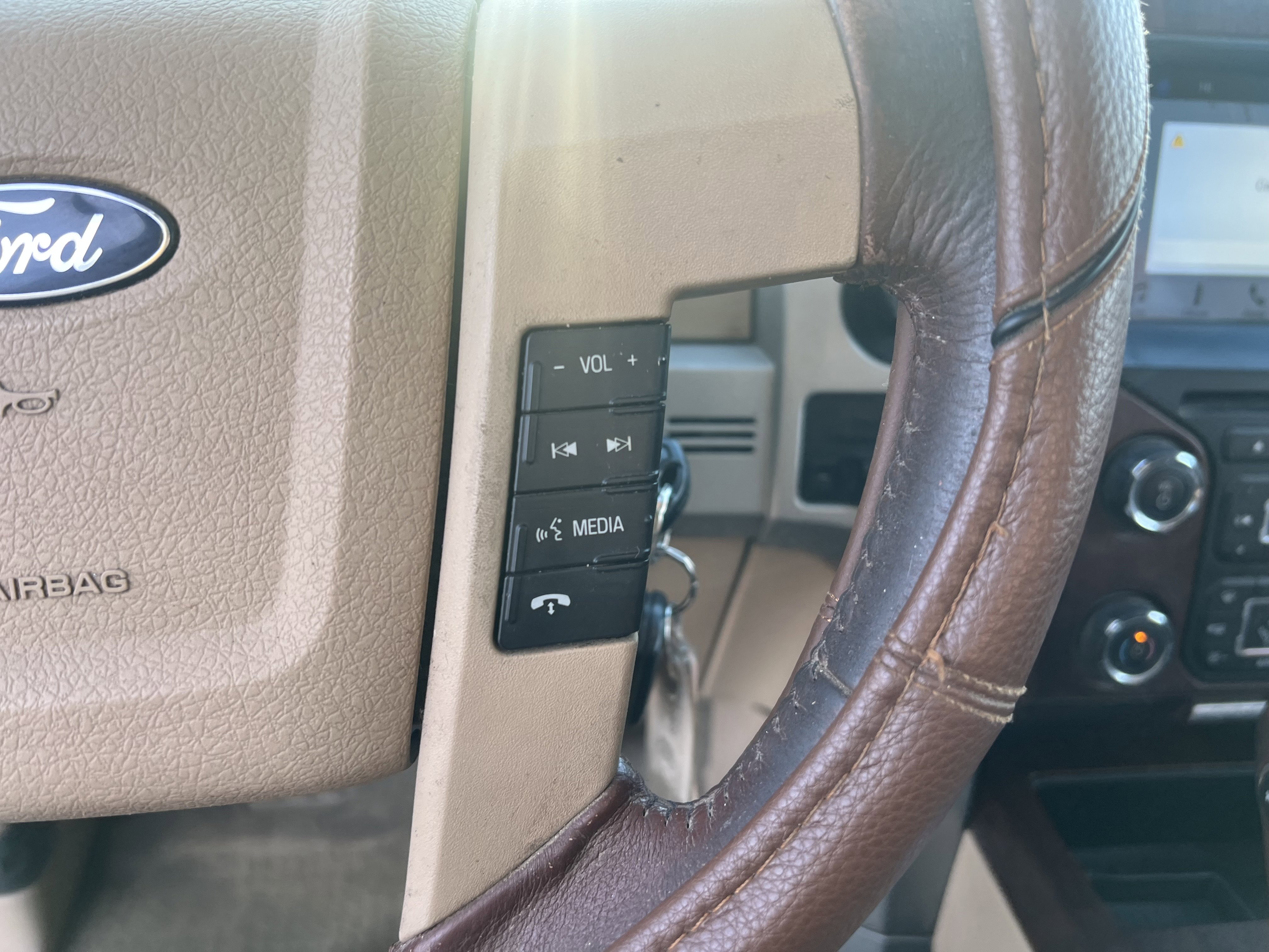 Used 2013 Ford F150 King Ranch w/ King Ranch Luxury Pkg image 21