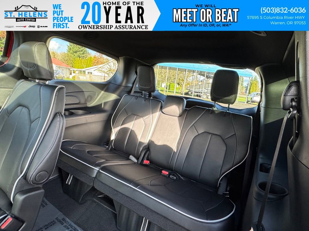 New 2026 Chrysler Pacifica Limited image 36