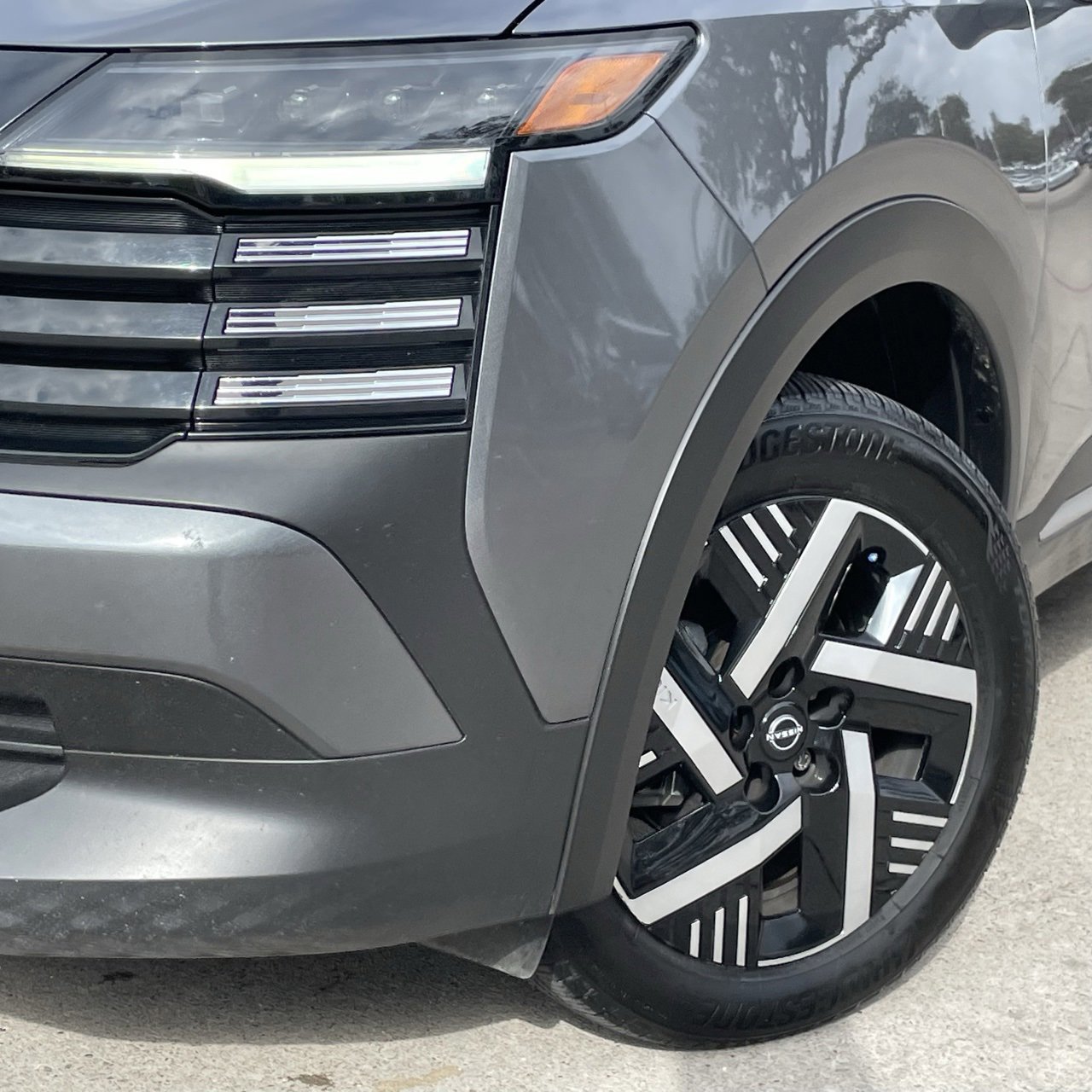 Used 2025 Nissan Kicks SV image 8