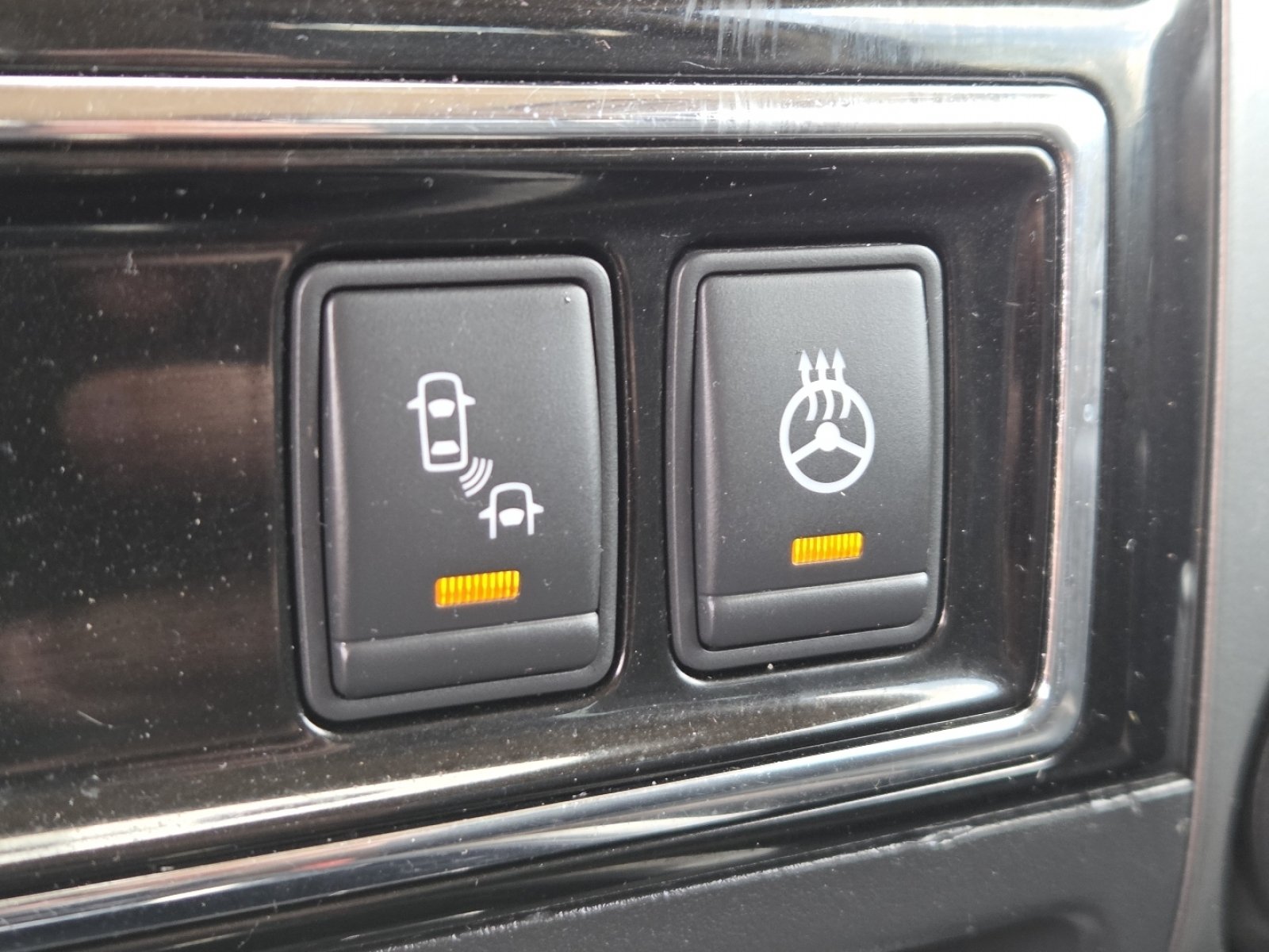 Used 2017 Nissan Titan Platinum Reserve AWD/4WD image 10
