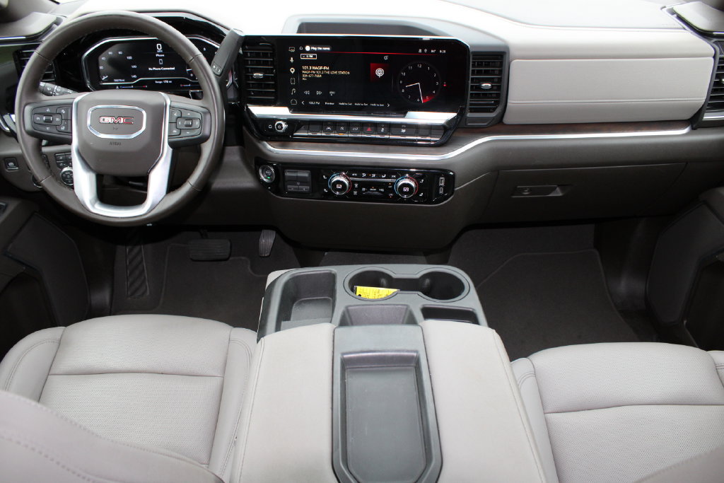 Used 2025 GMC Sierra 1500 SLT AWD/4WD image 13