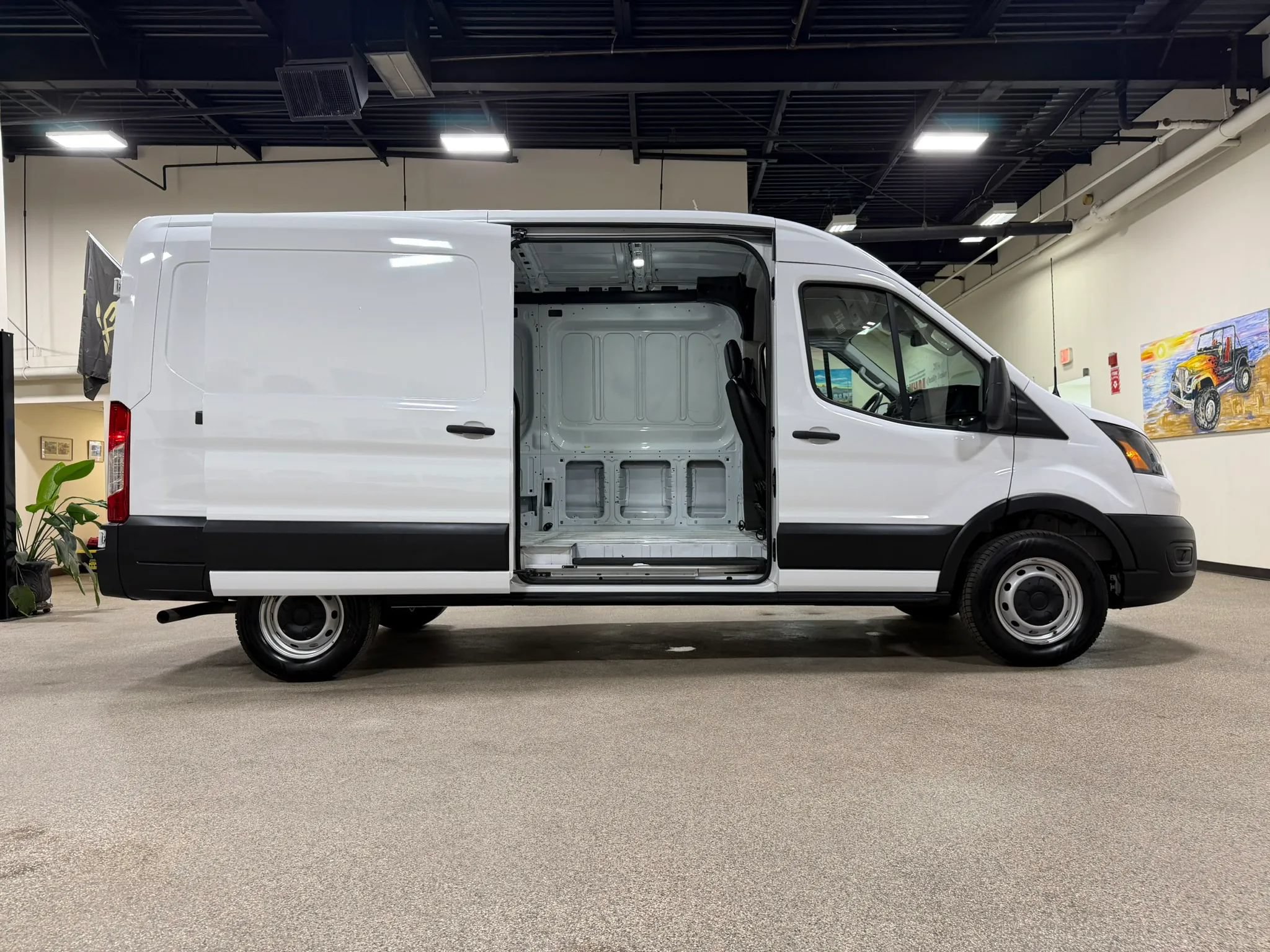 Used 2025 Ford Transit 250 148 Medium Roof RWD image 21