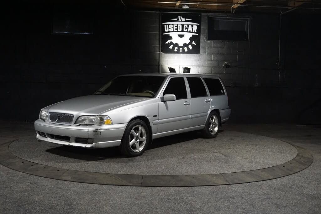 Used 1998 Volvo V70 R AWD/4WD image 1