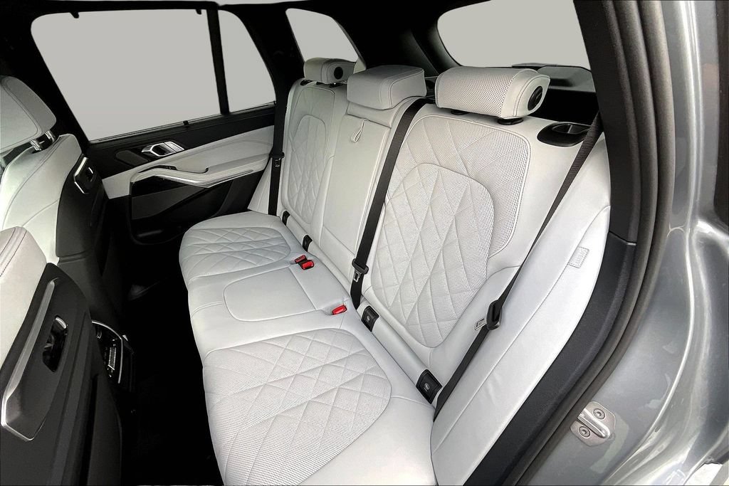 New 2026 BMW X5 xDrive50e w/ Executive Package AWD/4WD image 22