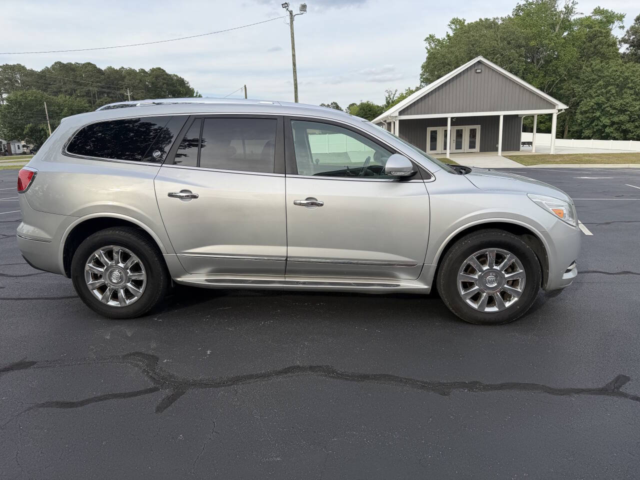Used 2014 Buick Enclave Premium FWD image 4