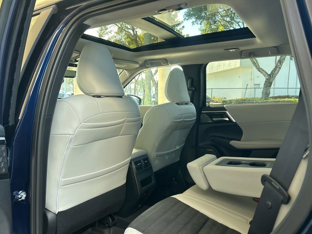 New 2026 Mitsubishi Outlander SE image 35