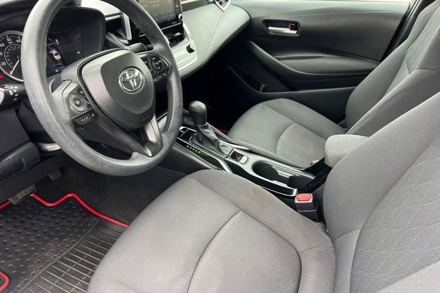Used 2021 Toyota Corolla LE image 10
