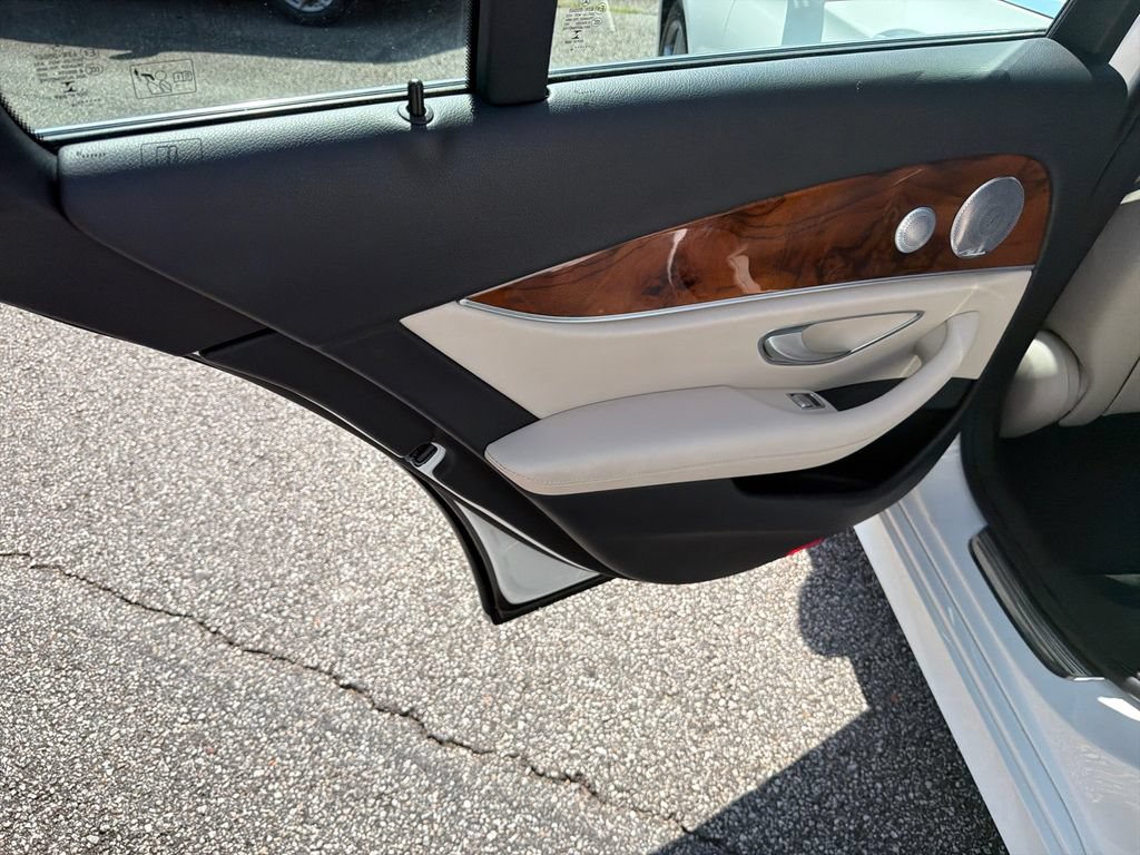 Used 2018 Mercedes-Benz E 300 image 21