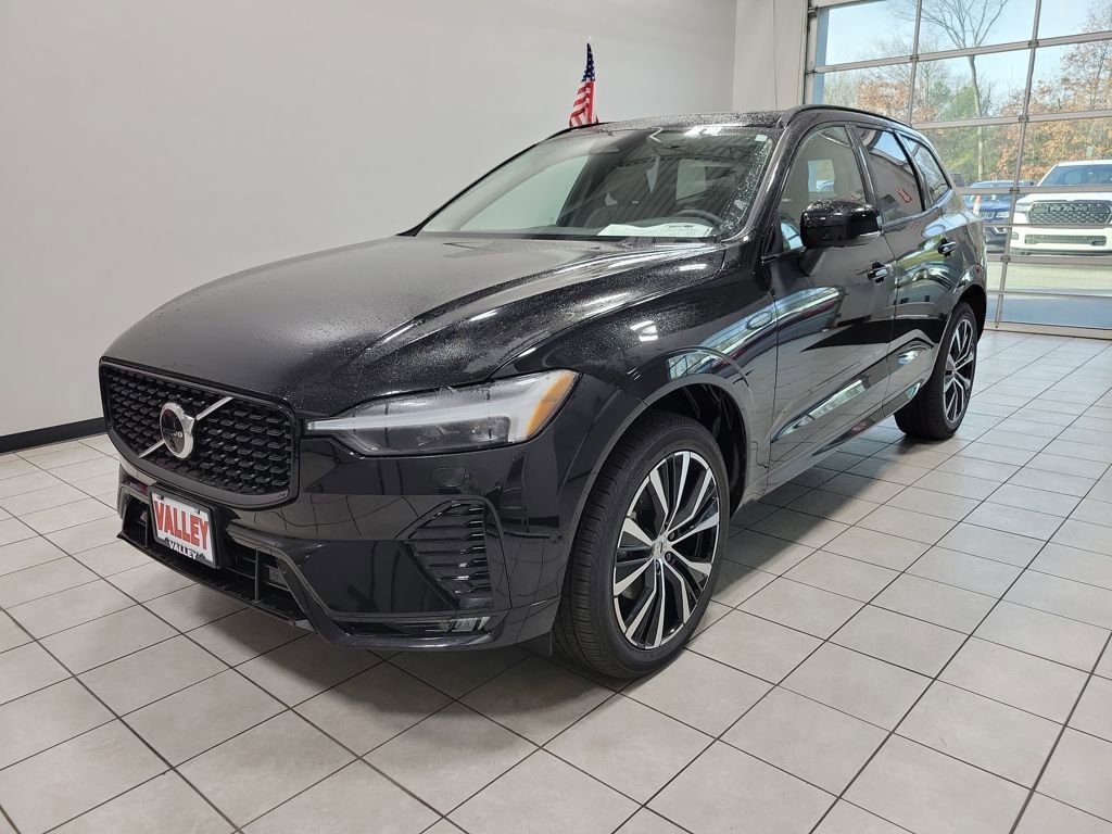 Used 2025 Volvo XC60 B5 Plus video 2