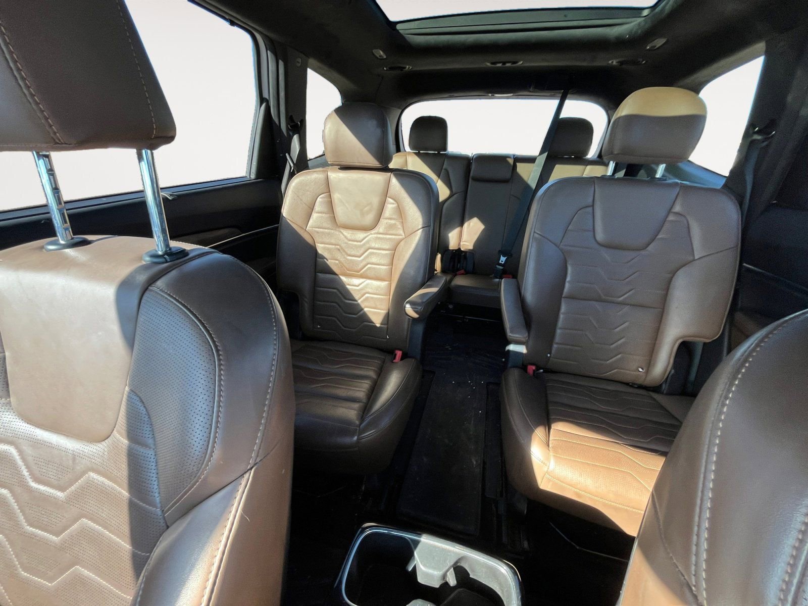 Used 2021 Kia Telluride SX w/ SX Prestige Package image 10