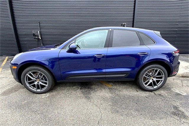 New 2025 Porsche Macan image 2