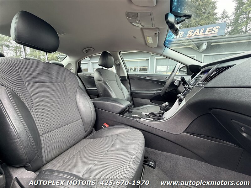 Used 2012 Hyundai Sonata SE FWD image 13