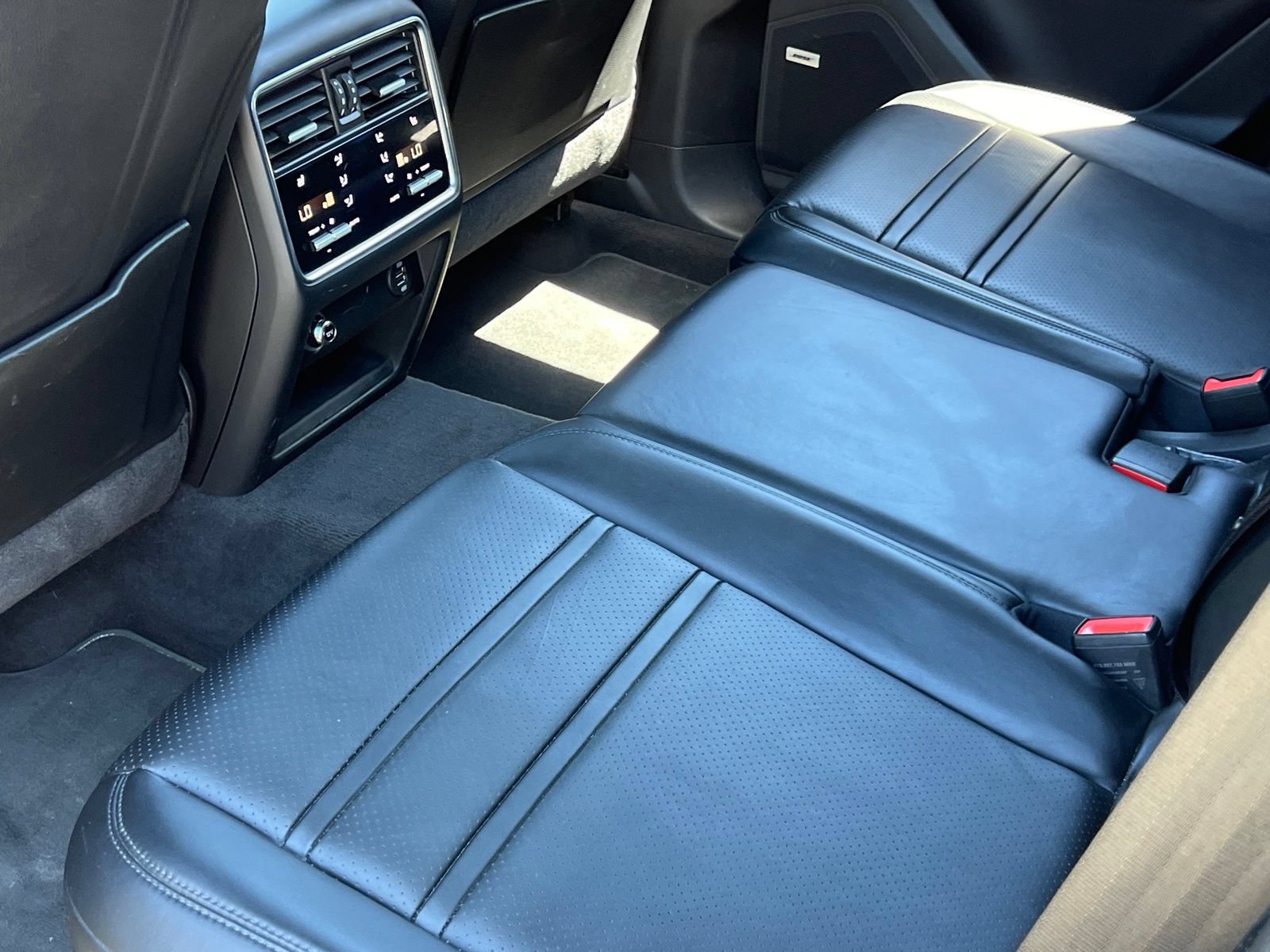 Certified 2019 Porsche Cayenne AWD/4WD image 18