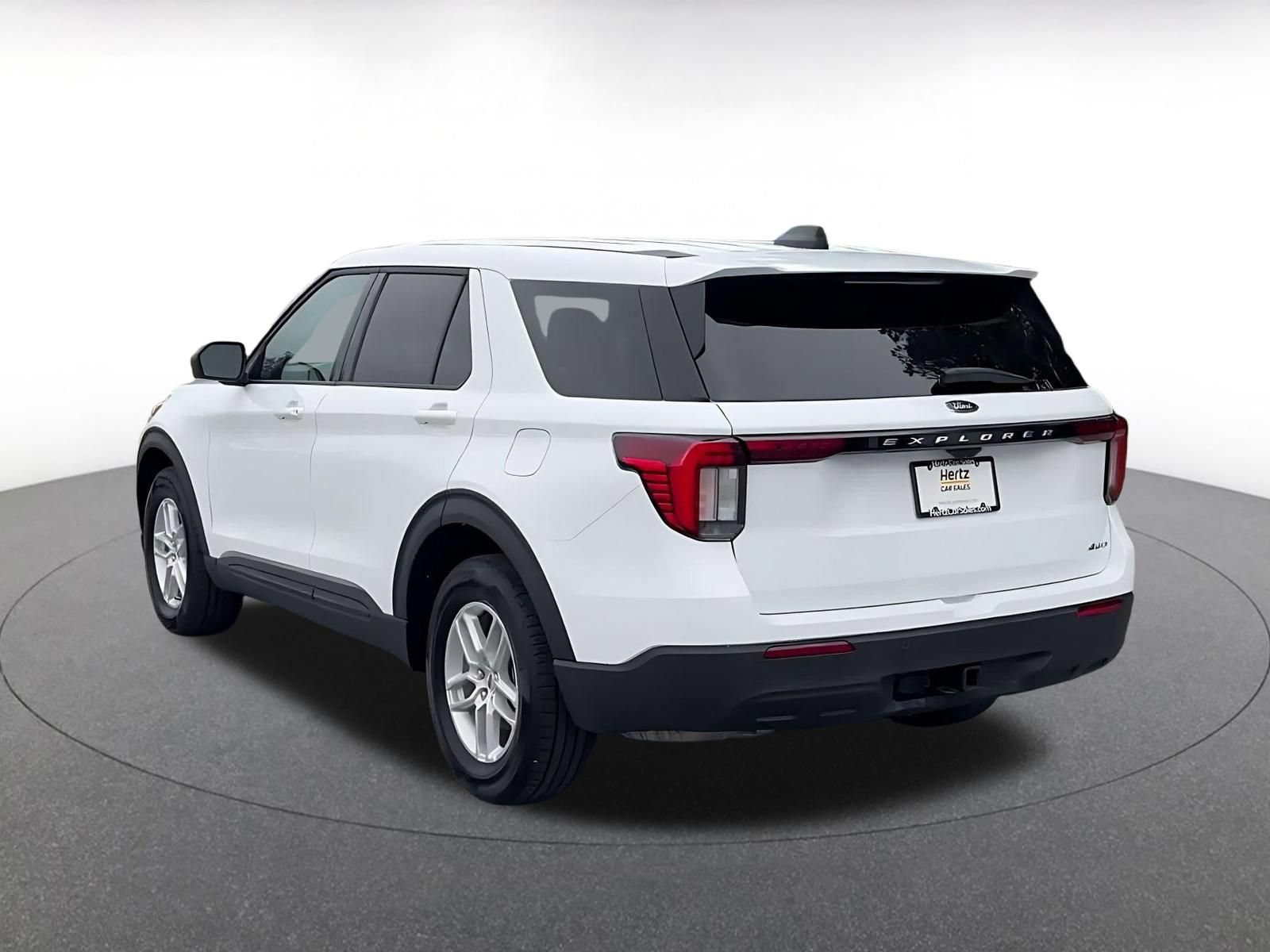 Used 2026 Ford Explorer Active AWD/4WD image 10