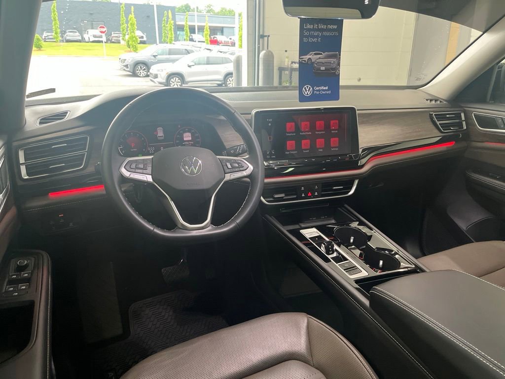 Used 2024 Volkswagen Atlas SEL AWD/4WD image 14