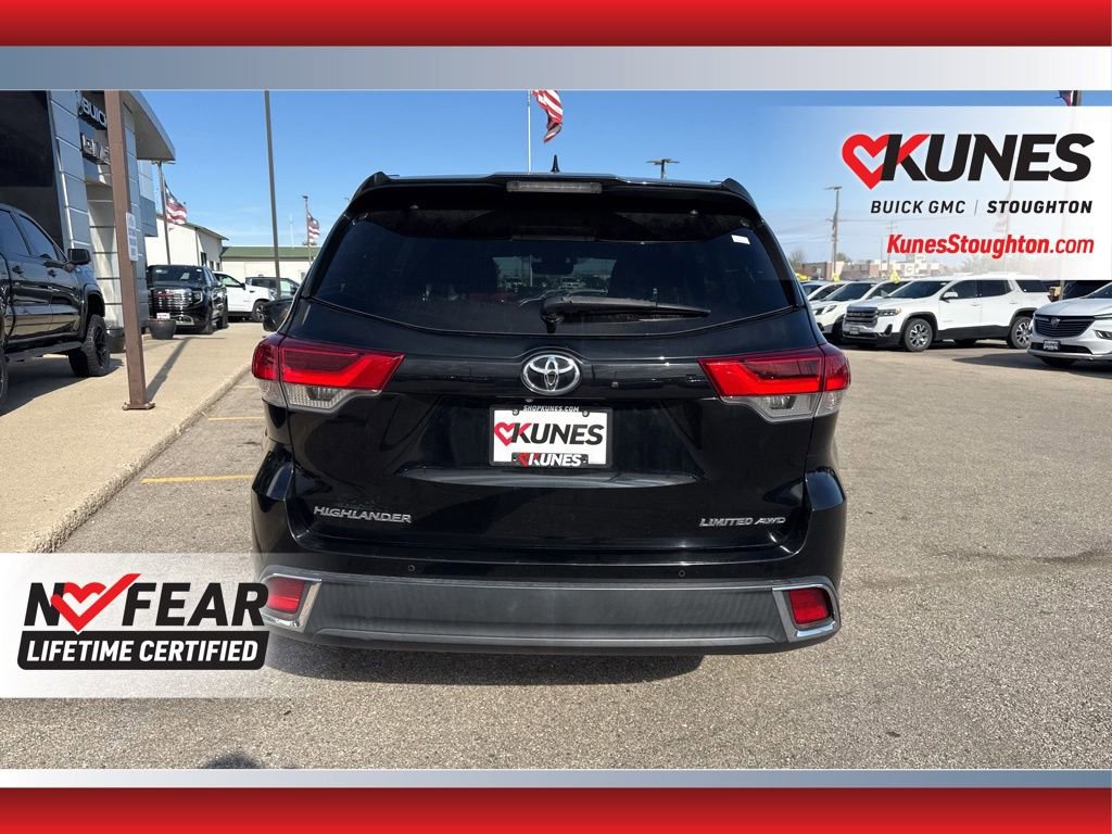 Used 2018 Toyota Highlander Limited image 10