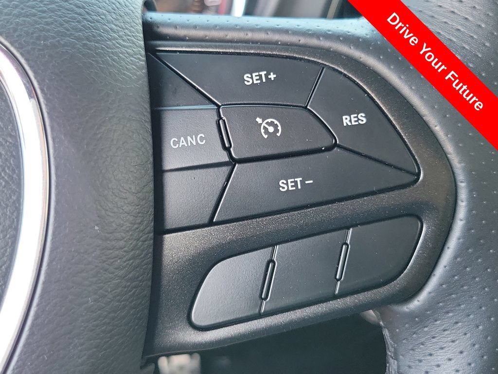 Used 2022 Dodge Challenger R/T Scat Pack RWD image 6