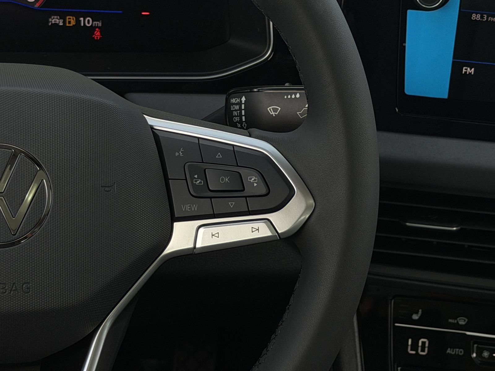 New 2026 Volkswagen Jetta SE FWD image 16