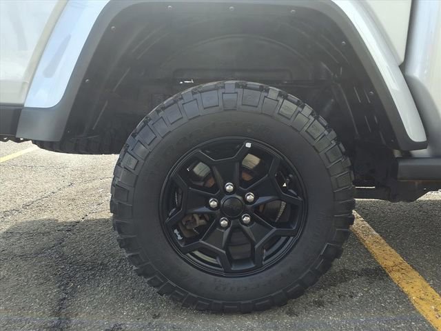 Used 2022 Jeep Gladiator Willys image 10