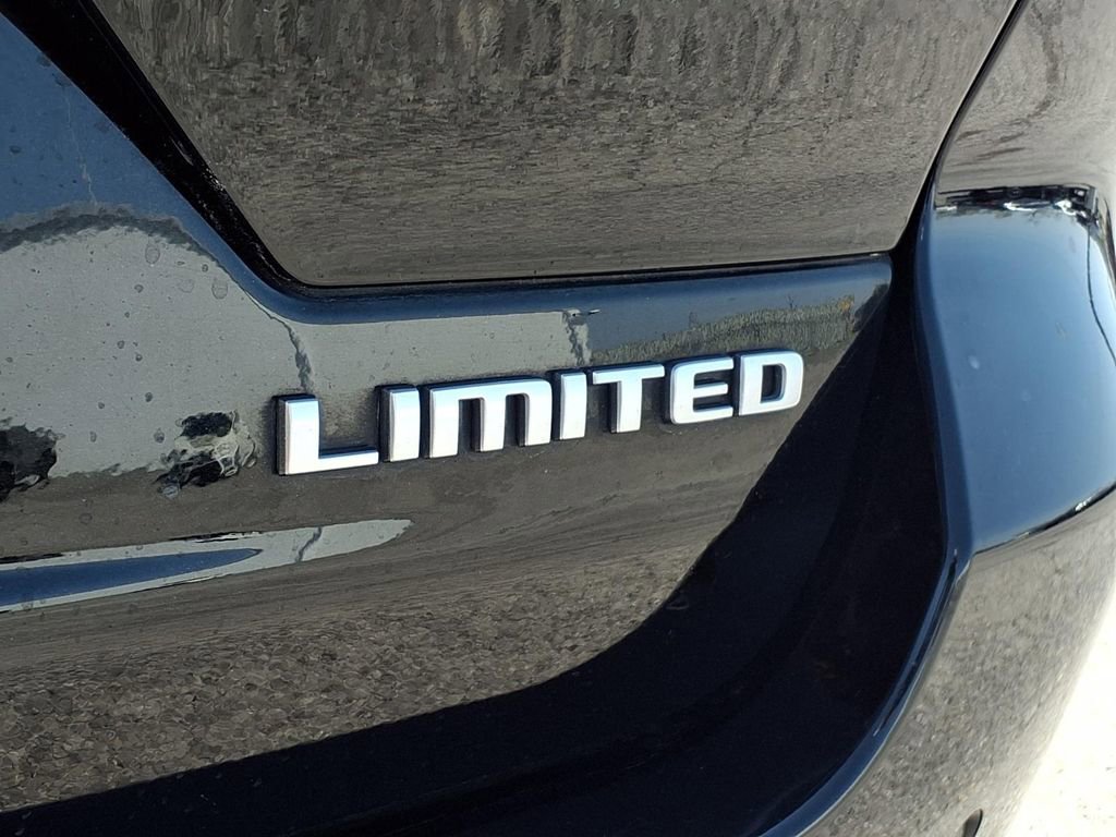 Used 2024 Jeep Grand Cherokee Limited RWD image 9