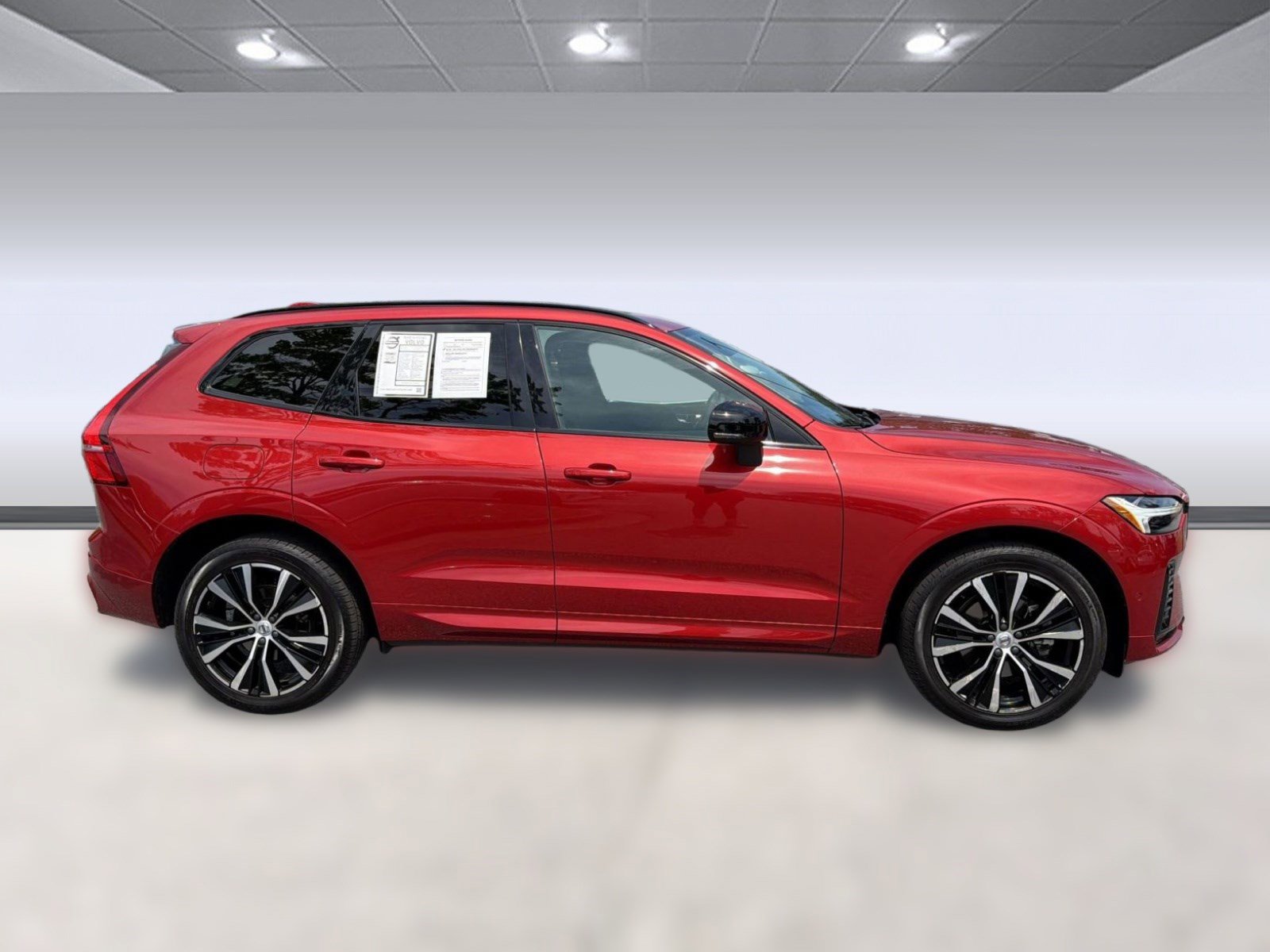 Certified 2024 Volvo XC60 B5 Plus w/ Protection Package Premier AWD/4WD image 8
