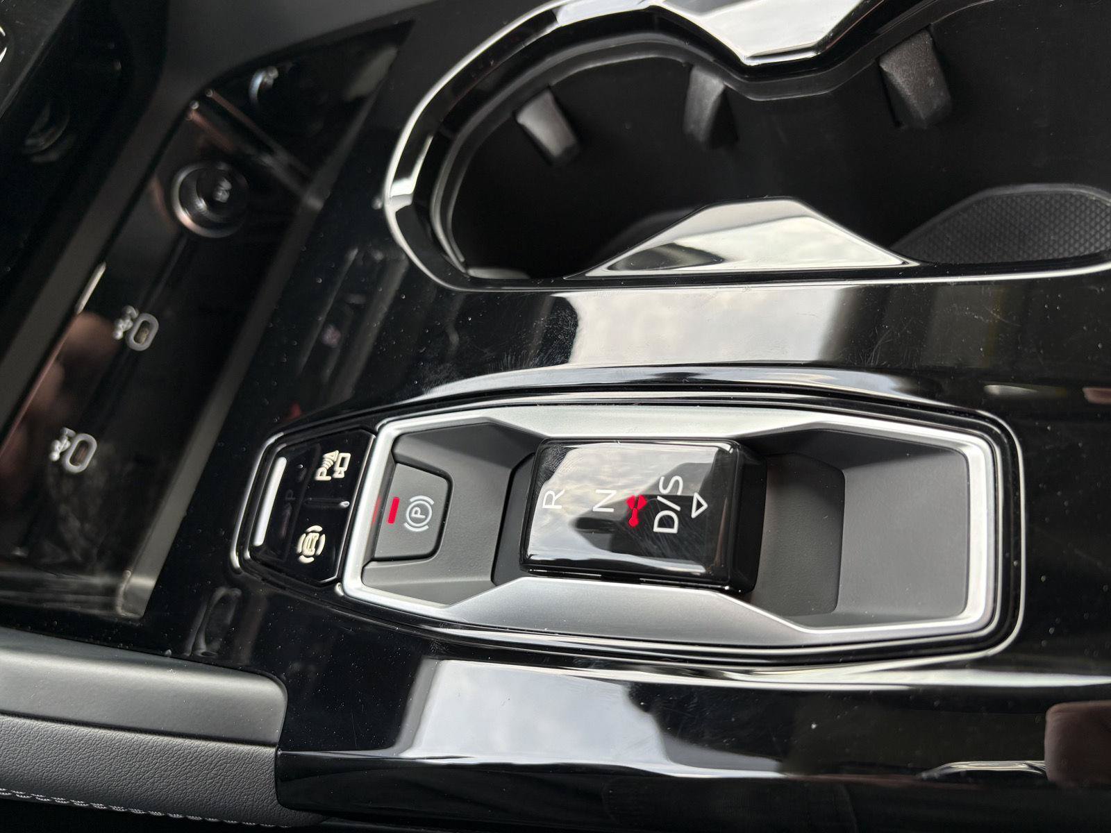 Used 2025 Audi Q5 Premium Plus w/ Premium Plus AWD/4WD image 18