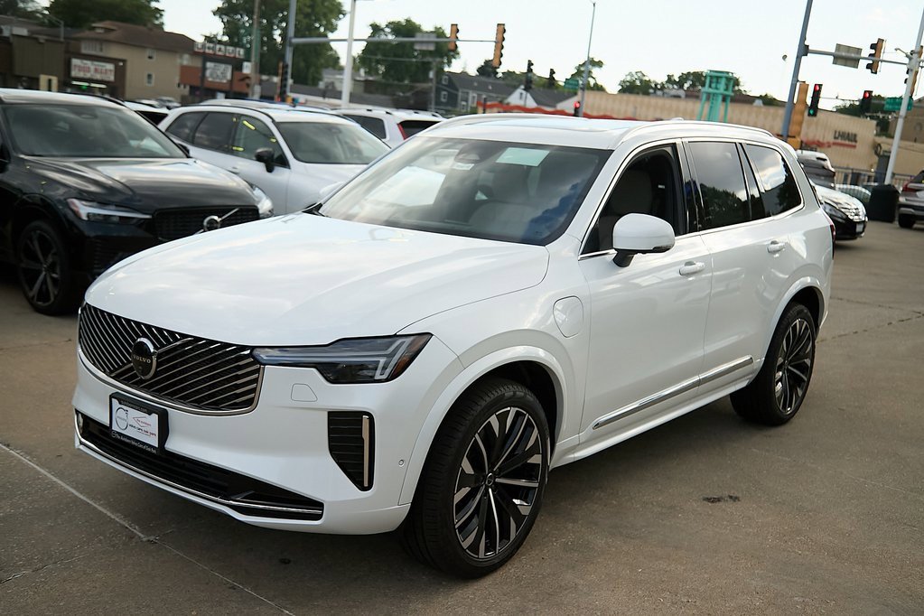 New 2026 Volvo XC90 T8 Plus image 6