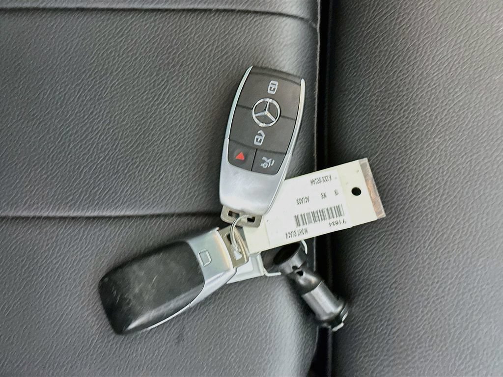 Used 2019 Mercedes-Benz A 220 w/ Premium Package image 34