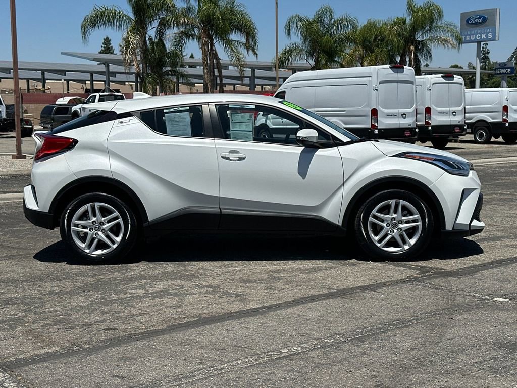 Used 2021 Toyota C-HR LE FWD image 2
