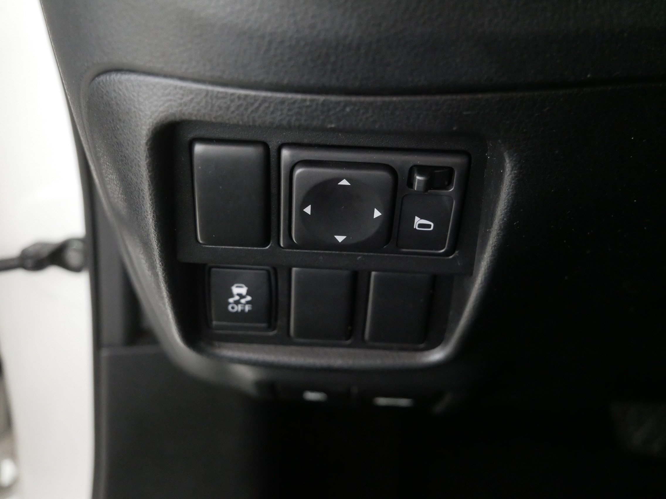 Used 2015 Nissan Juke S image 26