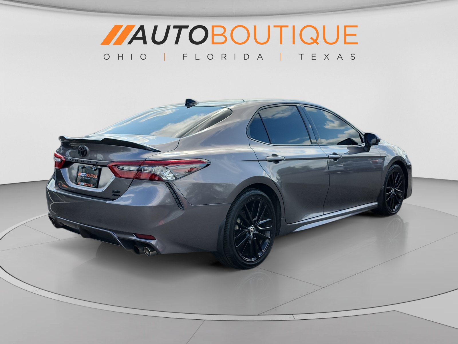 Used 2023 Toyota Camry XSE w/ Cold Weather Package AWD/4WD image 5