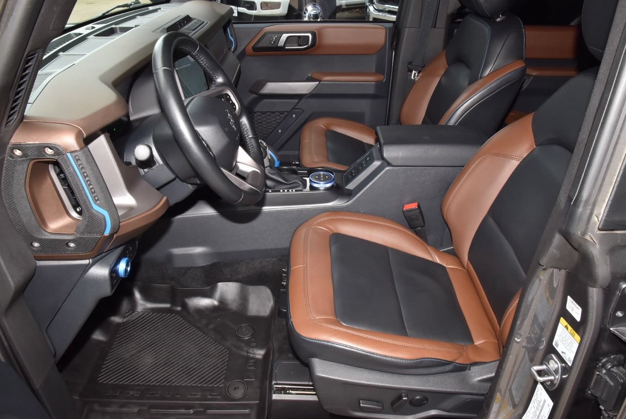 Used 2023 Ford Bronco Outer Banks AWD/4WD image 13