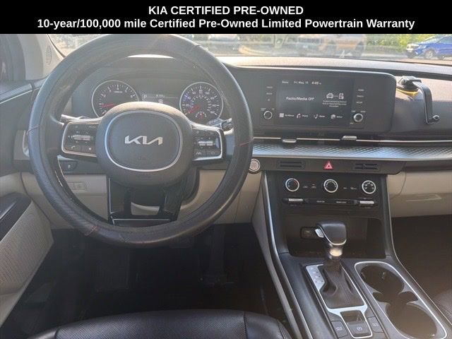 Used 2024 Kia Carnival LX FWD image 17