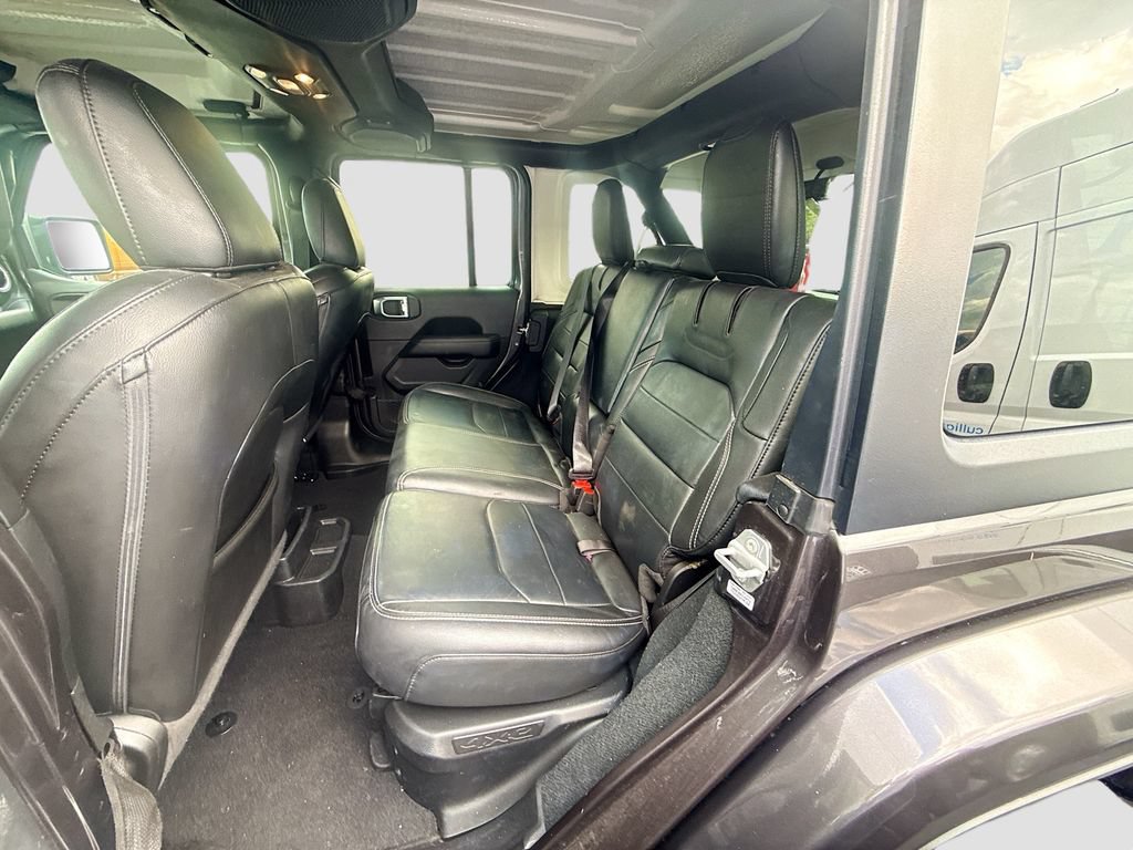 Used 2022 Jeep Wrangler Unlimited Sahara AWD/4WD image 24