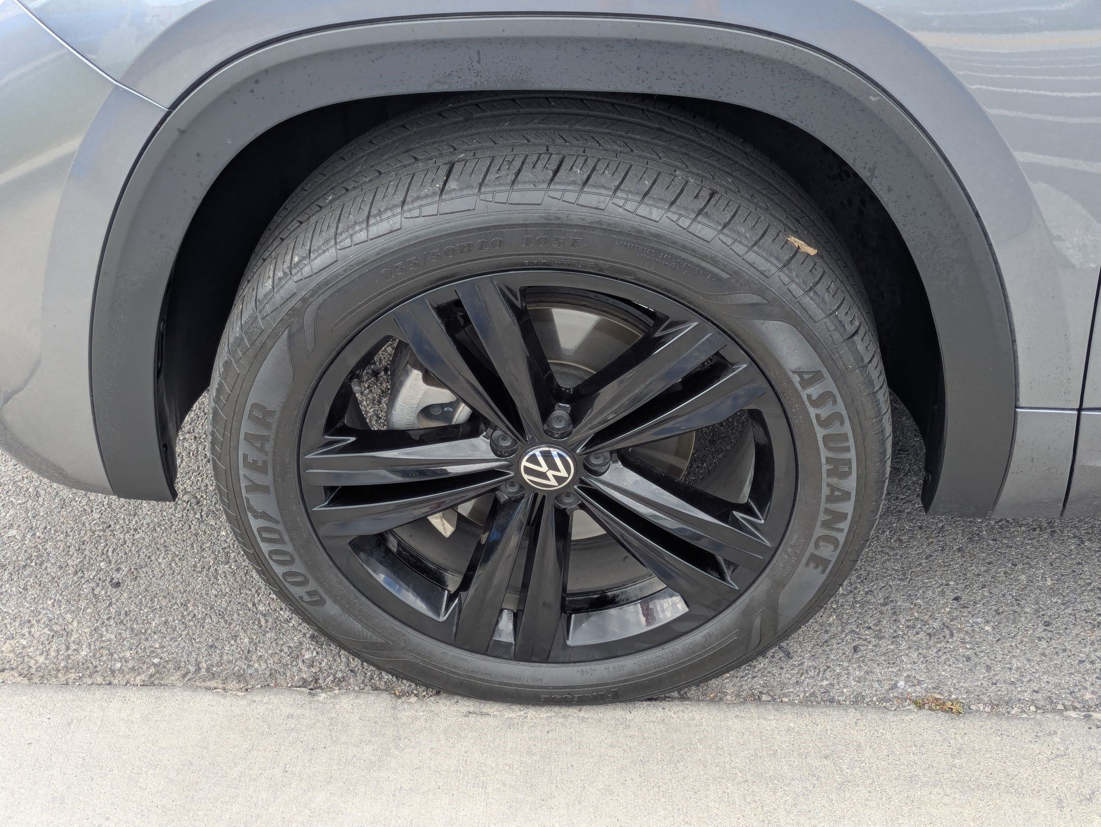 Certified 2023 Volkswagen Atlas SEL R-Line AWD/4WD image 14