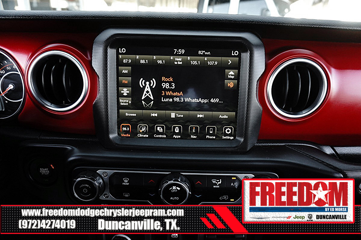 Used 2023 Jeep Gladiator Rubicon AWD/4WD image 21